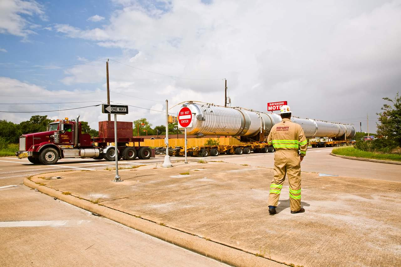 Deep South Crane Employment