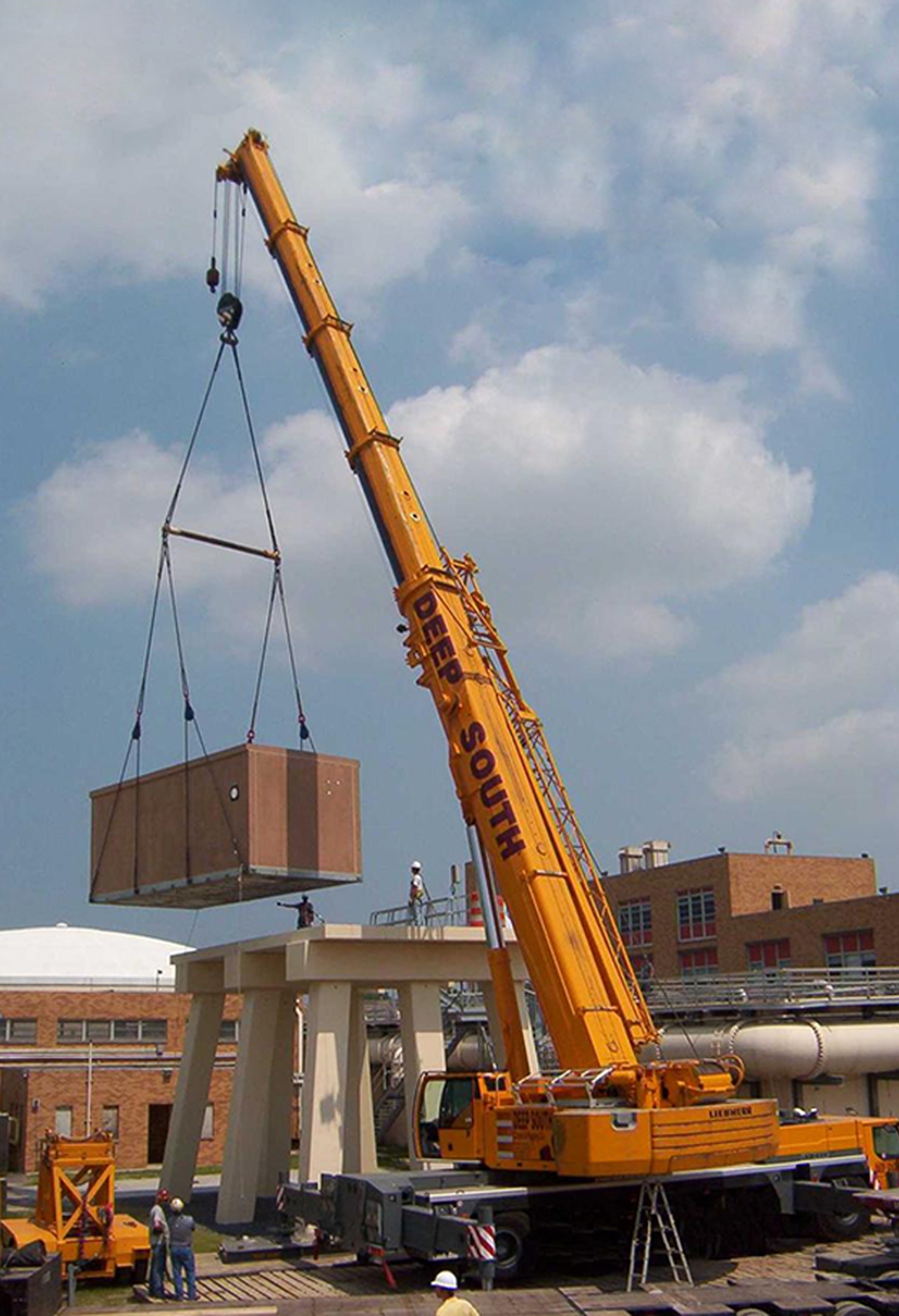 Crane Rentals and Lifting Services Heavy Lifting Services