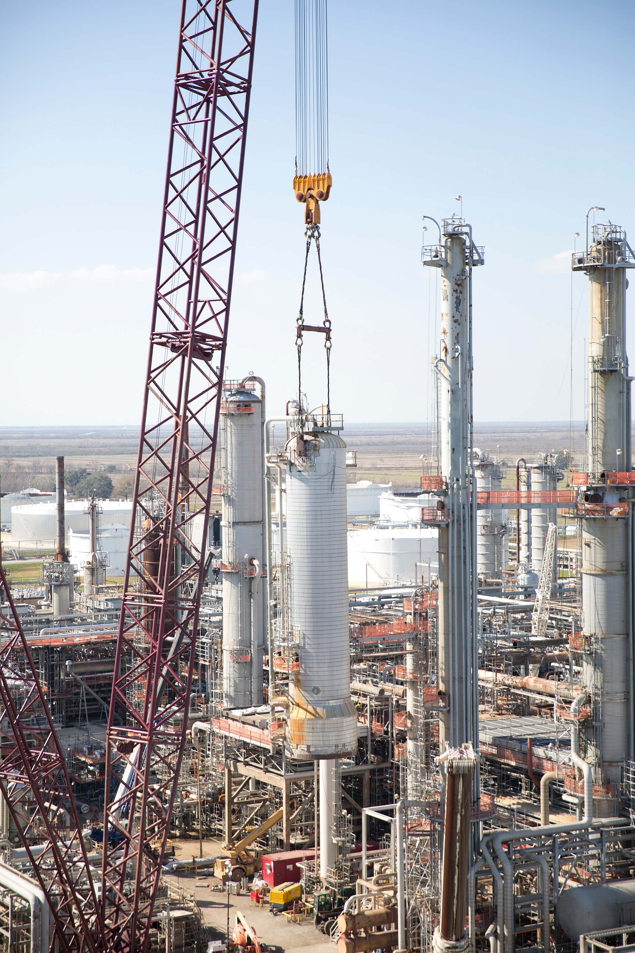 Heavy Lift Crane for Petrochemical Turnaround