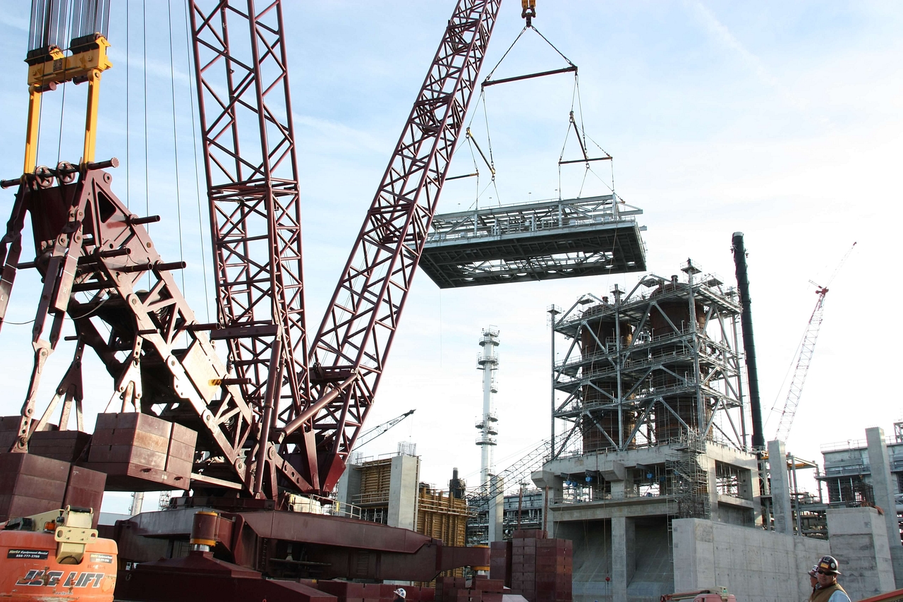 VersaCrane 36000 Coke Drum Installation