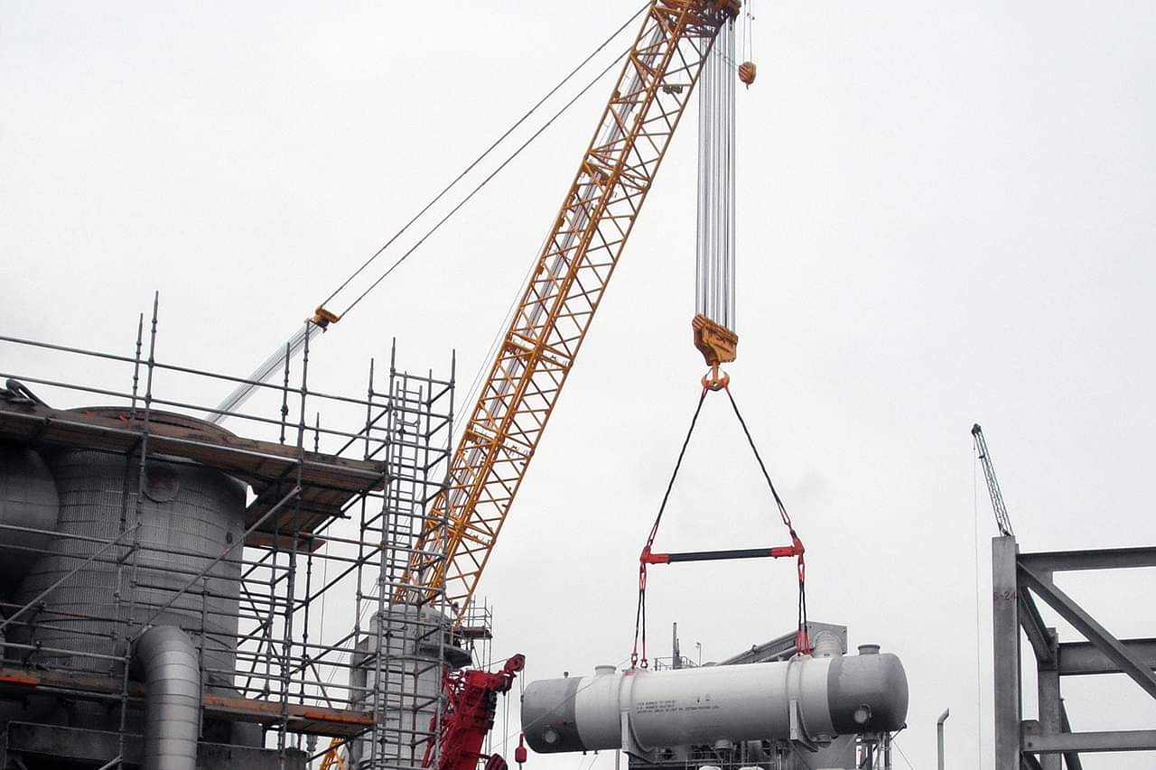 Specialized Crane for Heavy Lift Project